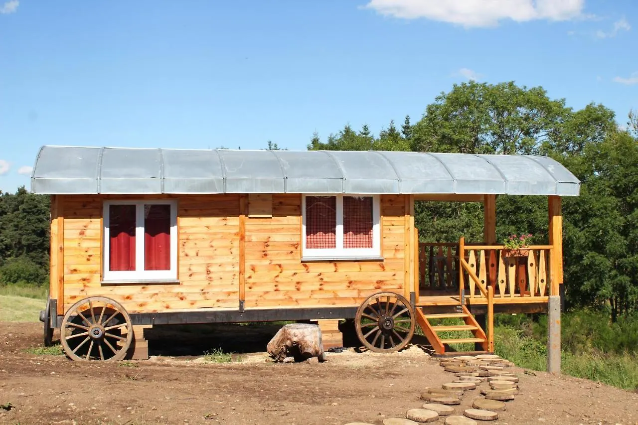 Roulotte Imperiale Perchee- Hotell Sembadel Camping