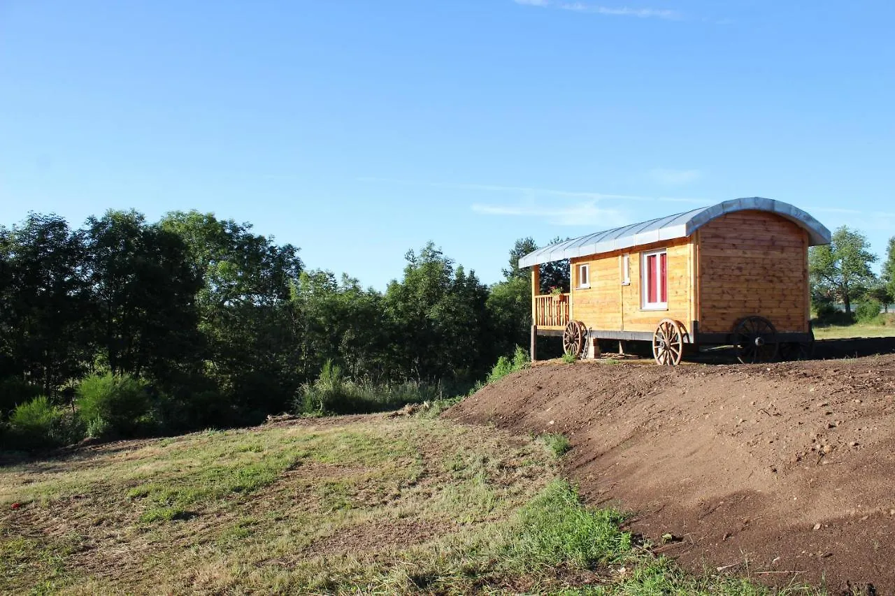 Camping Roulotte Imperiale Perchee- Hotell Sembadel Frankrike